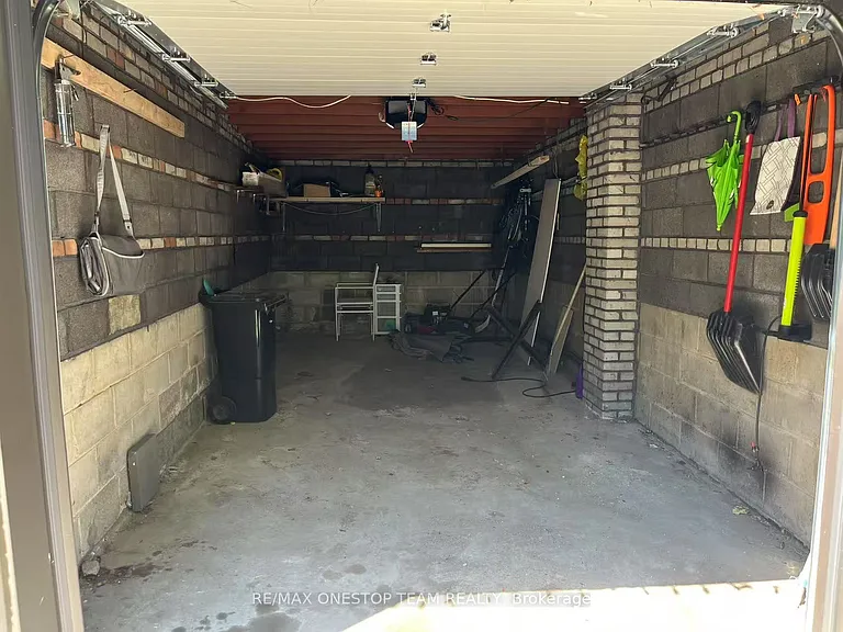 936 Pharmacy Ave — Photo 21