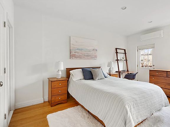 5th image of 645 Warren St #3