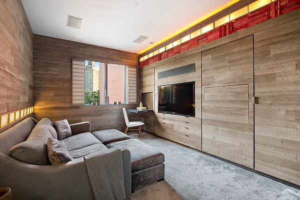 Rented by Douglas Elliman | media 7