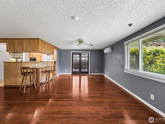 2nd image of 761 S 92nd Street