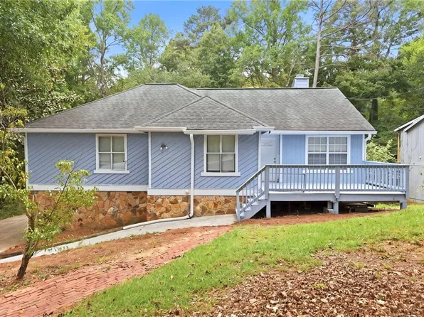 5280 Nathan Dr, Lilburn, GA 30047