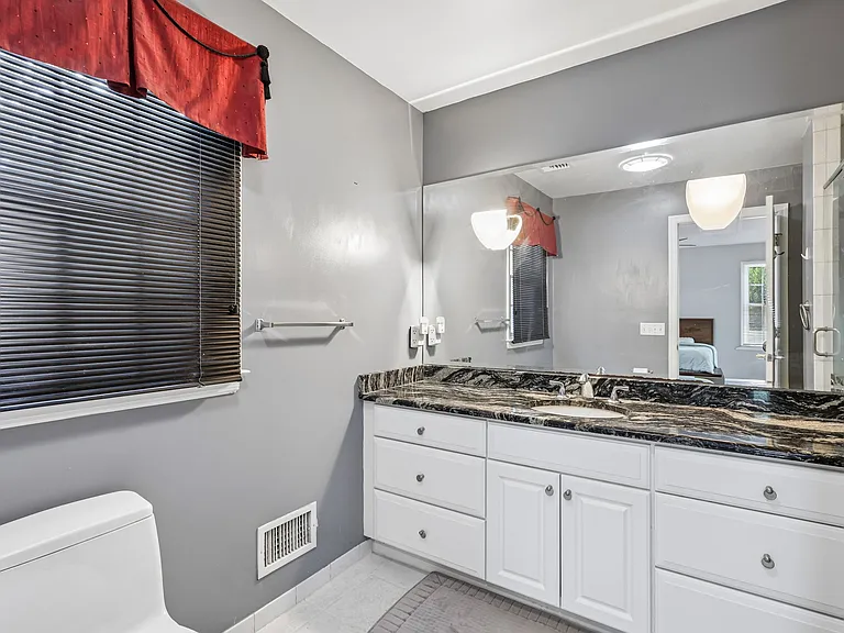 12-22 Sumner Pl — Photo 12