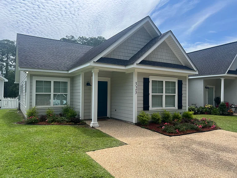 323 Summercreek Cv — Photo 1