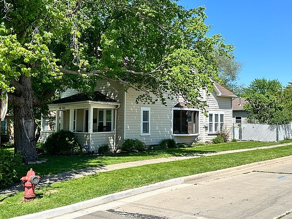 2nd image of 760 N Columbia Ave