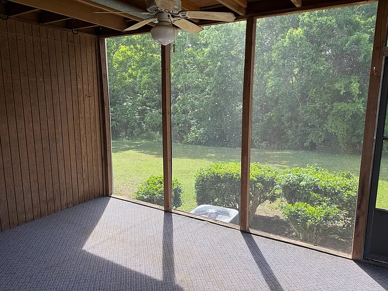 3207 Shamrock St E #18 — Photo 6
