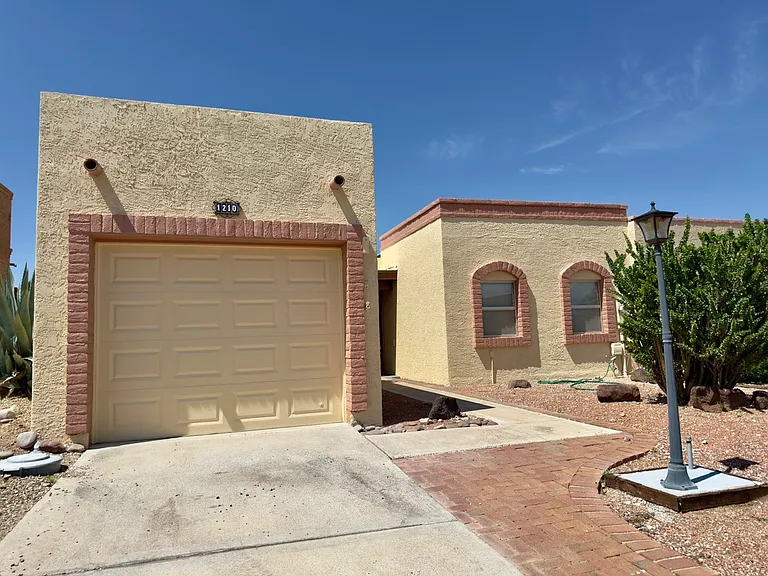 1210 W Mountain Vw — Photo 10
