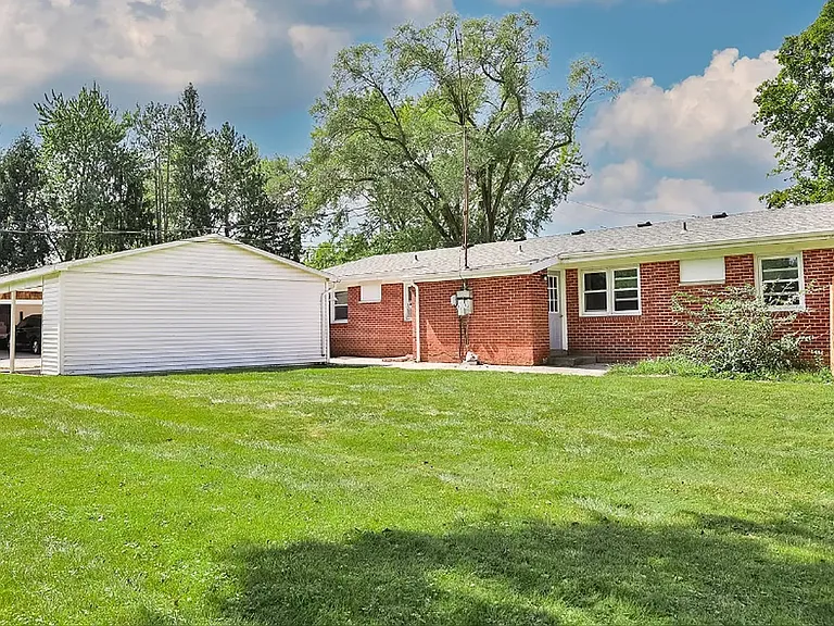 3943 Shawnee Rd — Photo 3