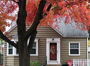 2049 S Walnut St, Springfield, IL 62704