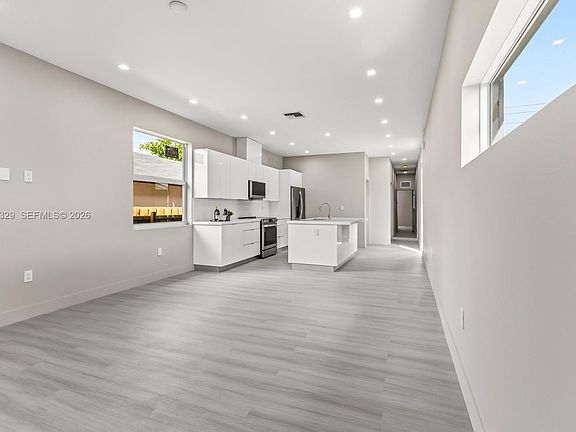 5th image of 1028 NW 8th Ave