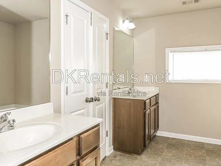 4102 Dahlgreen Way — Photo 9