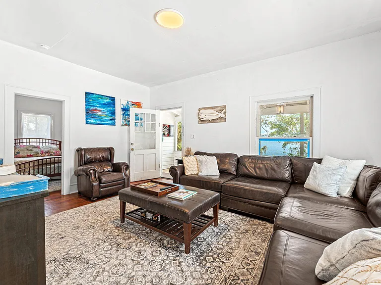1365 Pineapple Ave — Photo 25