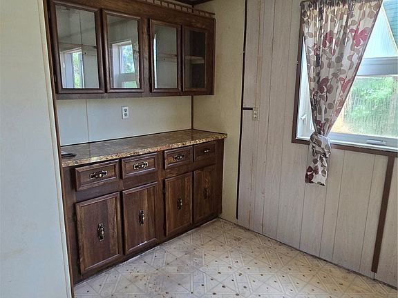 4th image of 720 Beharrel Street