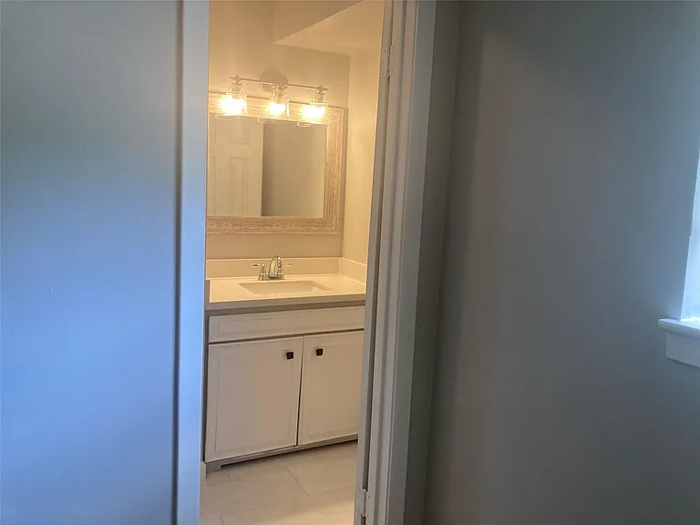 415 Cole St — Photo 12