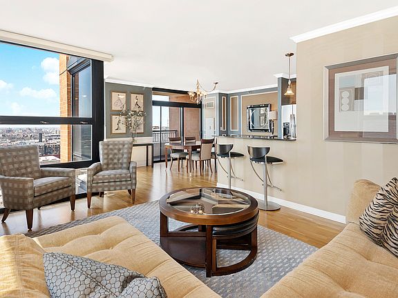 2nd image of 1160 S Michigan Ave #P-518