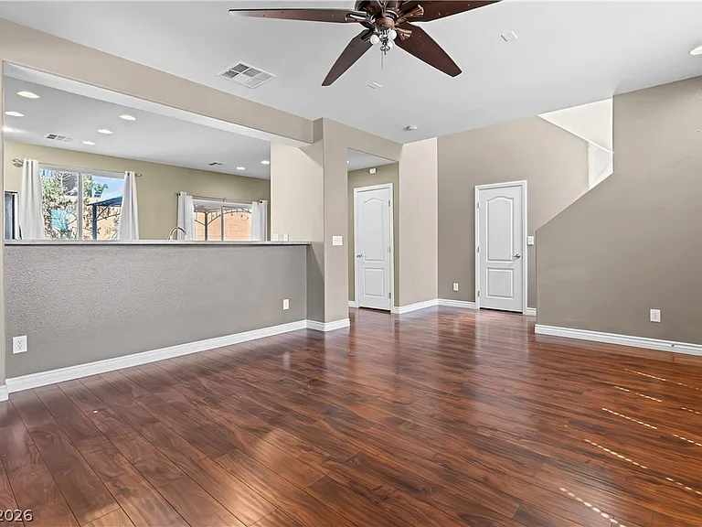 8396 Waylon Ave — Photo 4