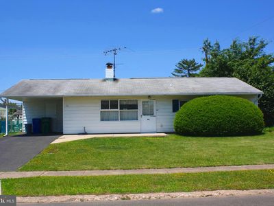 61 Shepherd Ln, Levittown, PA, 19055