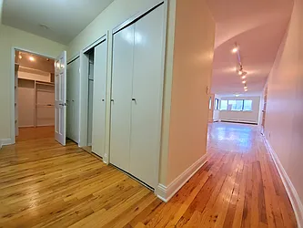 Rented by Julien Aractingi, LREB