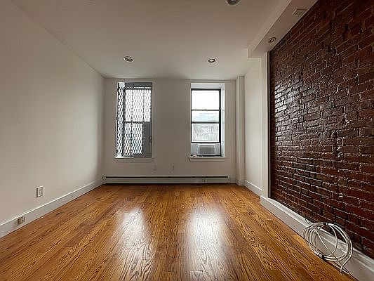 1st image of 309 W 121st St APT 4A
