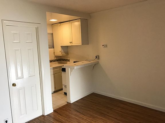 3rd image of 3936 Inglewood Blvd #1