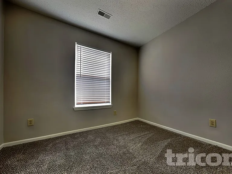6453 Townsend Way — Photo 11