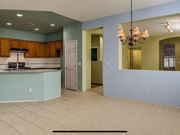 4th image of 1945 Caribou Creek Ct