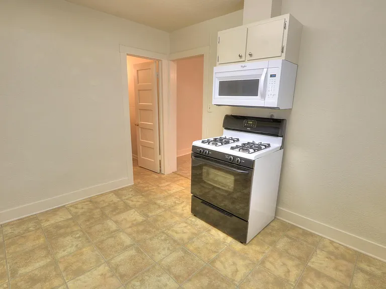 3610 Eastern St #B — Photo 11