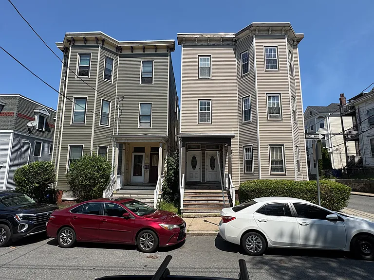 22 Elmore St #2 — Photo 16