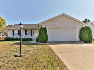 612 Brittany Dr, Champaign, IL