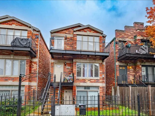 2435 W Polk St APT 3, Chicago, IL 60612