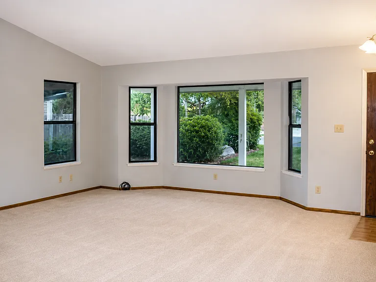 12930 Mott Ct — Photo 2