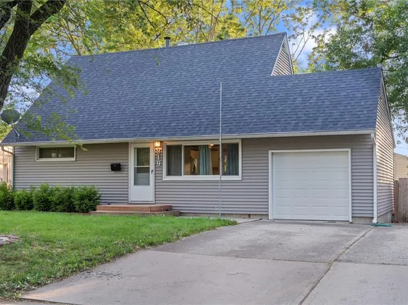 919 S Sunset Dr, Olathe, KS 66061
