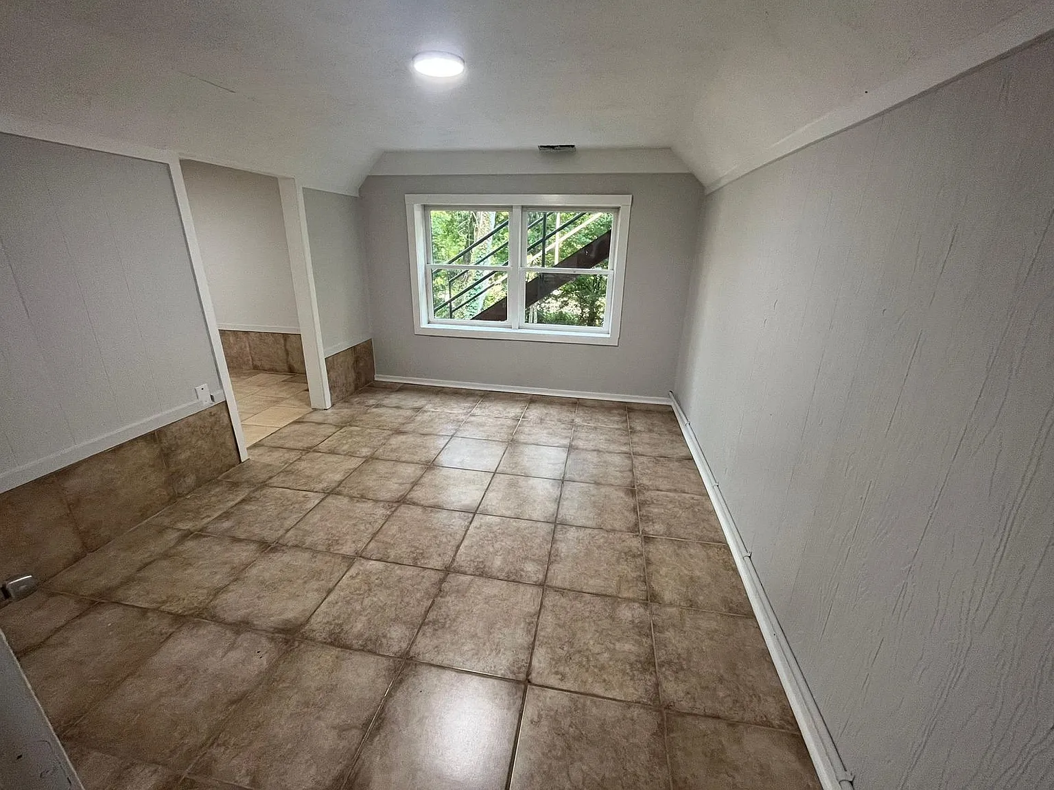 3932 Fraser Circle - 2 — Photo 3
