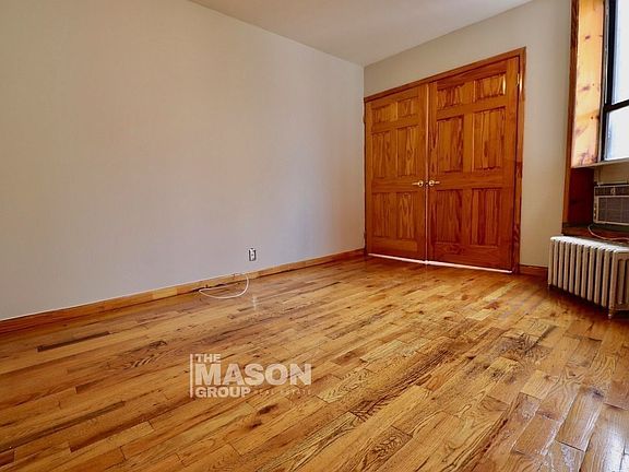 4th image of 331 W 43rd St APT 4