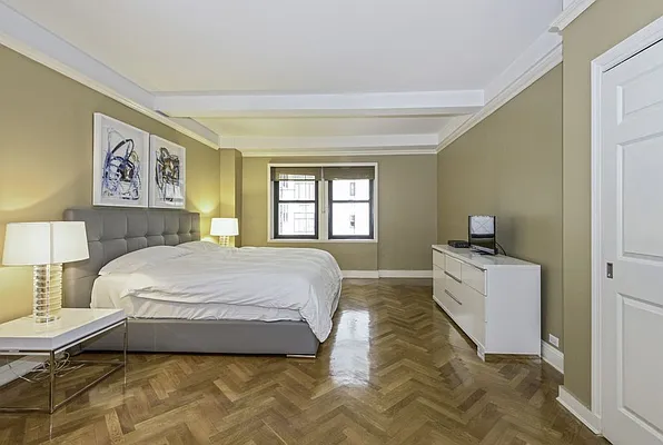 Rented by LG Fairmont Group | media 73