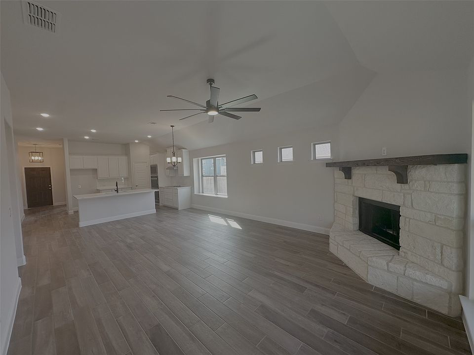 1st image of 608 Kyle Dr