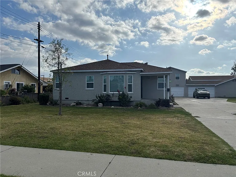15559 Cornuta Ave — Photo 2