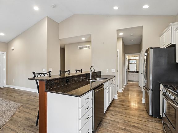 5th image of 219 S 12th St