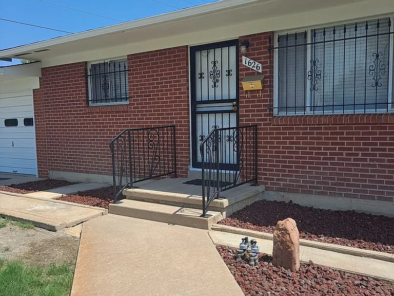 1626-1628 Hollywood Dr — Photo 18