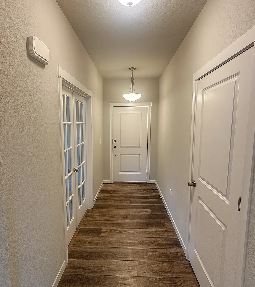 5 bed, 3.5 bath, 2741 sqft, $3,000 — Photo 2