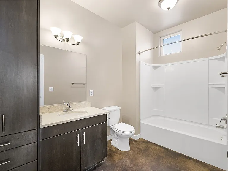 2598 E 20th St #101 — Photo 6