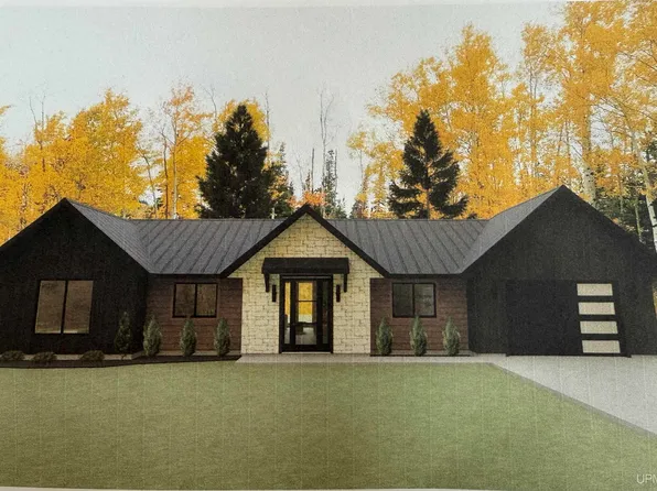 10356 N Lake Rd, Ironwood, MI 49938