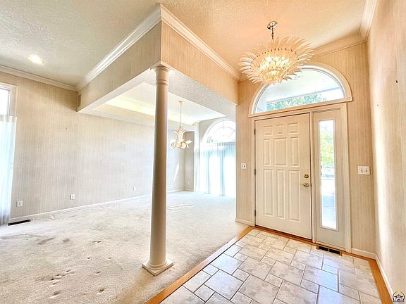 3rd image of 3937 SW Stonybrook Dr