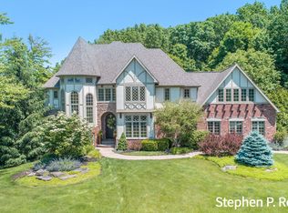 5741 Manchester Hills Dr SE, Grand Rapids, MI 49546