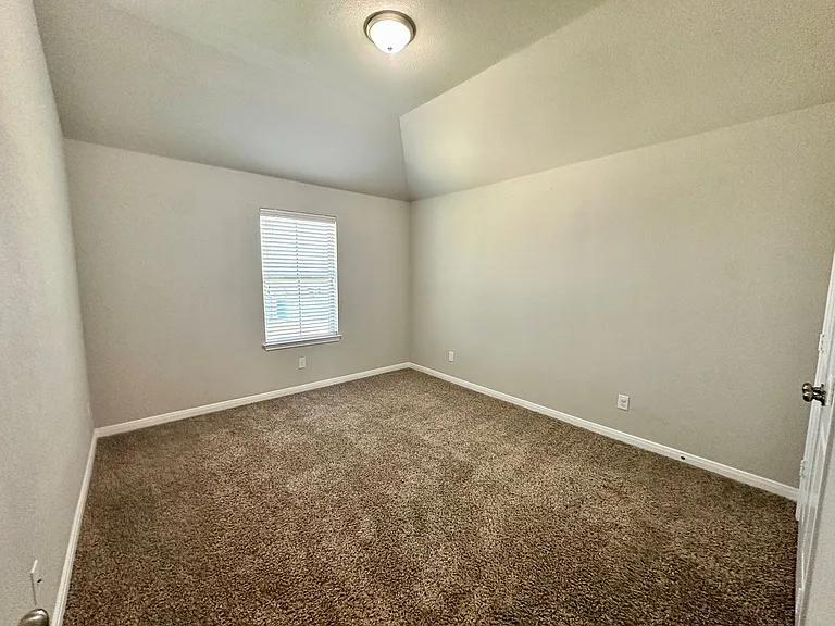 10612 Langham Dr — Photo 16