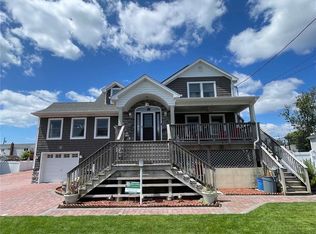 315 Linton Ave, Lindenhurst, NY 11757