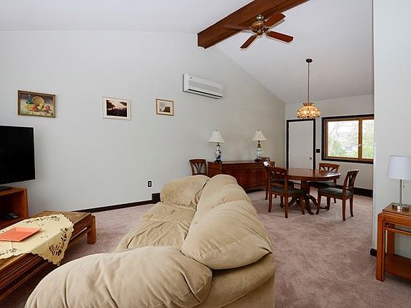 Living & Dining Room!