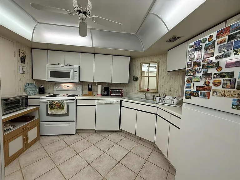 7400 Sun Island Dr #505 — Photo 13