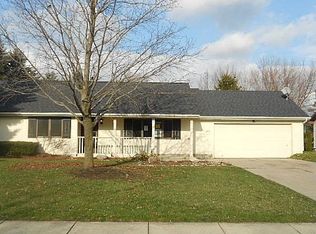 900 McDiarmid Ln, Grand Ledge, MI 48837