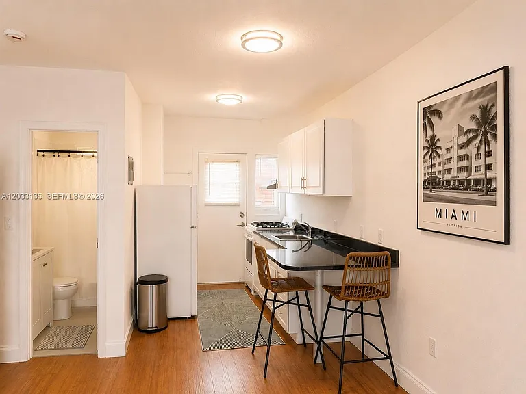 300 74th St #5 — Photo 4
