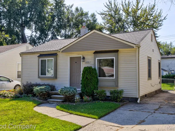 600 E Kalama Ave, Madison Heights, MI 48071